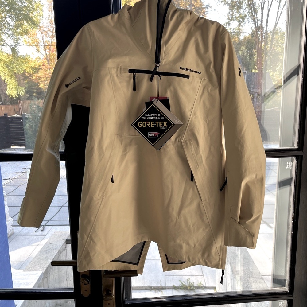 Peak Performance Cream Ski & Snow Jacket